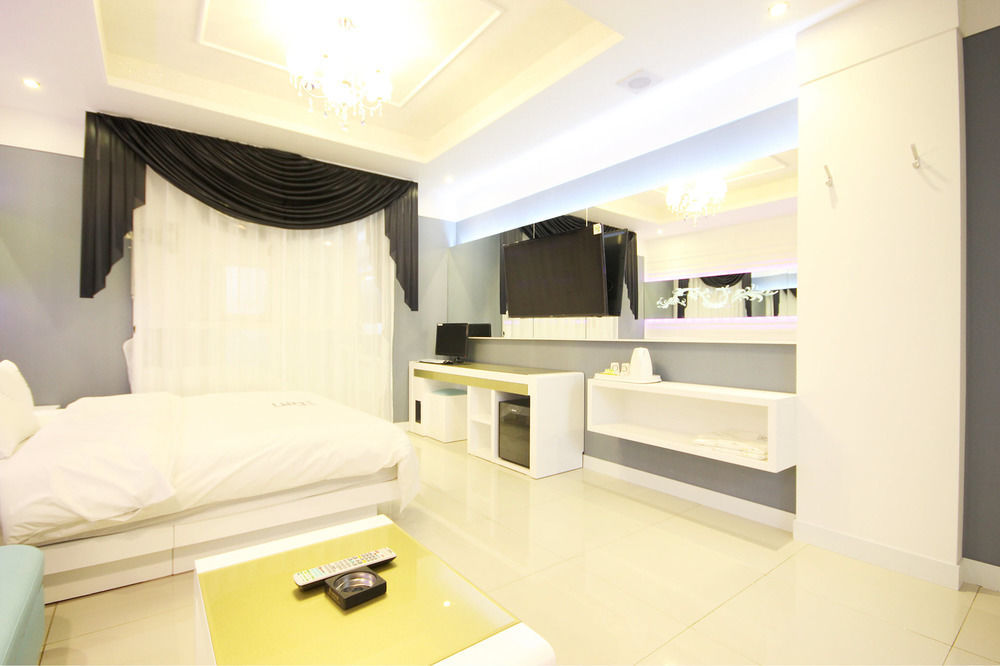 Dome Hotel Gwangju Metropolitan City Exterior photo