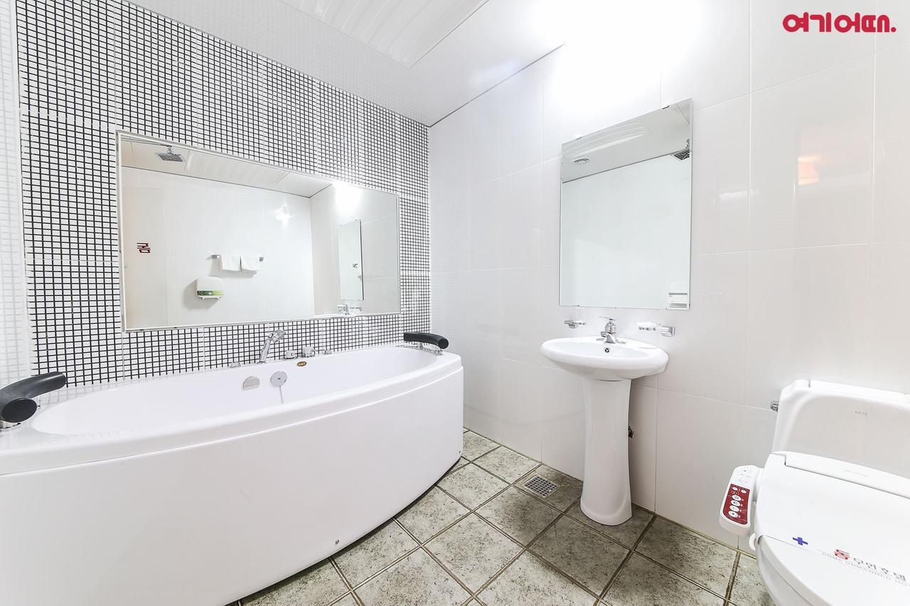 Dome Hotel Gwangju Metropolitan City Exterior photo